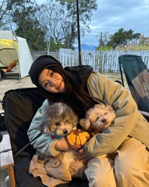 Angel Lam Chin Ting Instagram - 年廿九 凍～⛺️