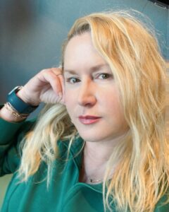 Actress Angela Kinsey HD Photos and Wallpapers March 2025