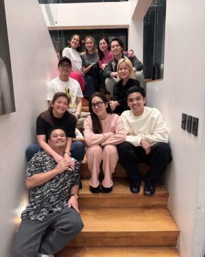 Angeline Quinto Instagram - Thank you so much to Ms. Reg and Sir Ogie for a night of shared stories, love, and laughter 🥰🙏🏻❤️ @reginevalcasid @ogiealcasid 

@eriksantos @yeng @mariajolina_ig @kylaalvarez @klarissedguzman @jasondy