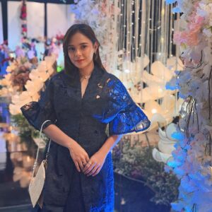Angie Ang Instagram - Would you be my plus one? 💙🫵🏼