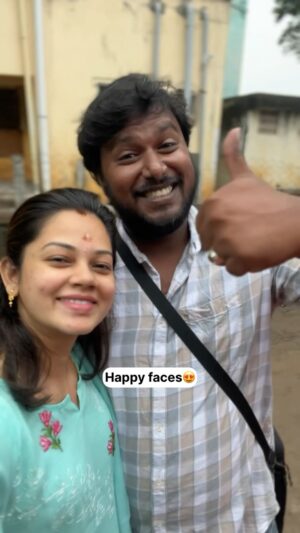 Anitha Sampath Instagram - வாழ்க்கை யாருக்கும் அதே மாதிரி இருந்துடாது🤗
எல்லாம் மாறும்..நல்லாவே மாறும்♥️🧿
நம்ம கடந்து வரும் பாதைய நாம எப்ப திரும்பி பார்த்தாலும் பெருமையா இருக்கணும்🔥
And iam experiencing that every single time🤗
Surya vamsam couple goals @itsme_pg 🧿

Many of you asked about my second house details.
This is from @navinhousing 
Navin’s “hill view avenue”,
thirumudivakam.
9150009984
You can visit to see the houses here. Few slots are still there.
Waiting for a new neighbour though😅

I rented a house here few months back for shooting purpose.i really liked the place, Enaku personally romba raasiyavum irundhuchu..I was searching for a home for my mom already..so chose to buy a new house here itself..for my mom.. and by god’s grace everything happend 💕

#anithasampath #anithasampathnewhome #housewarming #anithasampathhousewarming #navinshillview #navinsapartments #navinapartment #suryavamsamcouple #biggbosstamil #biggboss8 #biggboss #bigboss #biggboss4 #vijaytv #hotstar #suntv #newsreader #makeupartist #sareecollections #anithasampathbiggboss #tamilpechuengalmoochu