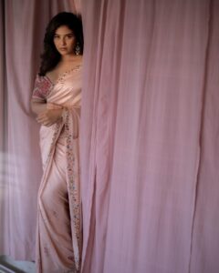 Actress Anjali HD Photos and Wallpapers February 2025