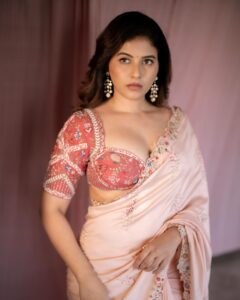 Actress Anjali HD Photos and Wallpapers February 2025