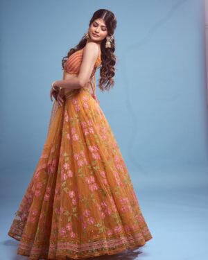 Anjini Dhawan Instagram - ✨✨✨

Outfit @tuhinasrivastava_ 
Shot by @dieppj