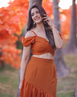 Anju Jadhav Instagram - 😍💕Soaring high in my little world, feeling free and carefree in my vibrant orange dress. Life is a beautiful thing! #freedomfeels #smallworldbigheart #location #myfavplace
Location @setsinthecity.in 
MUA @rupesh_makeup 
Style by @viiracouture
