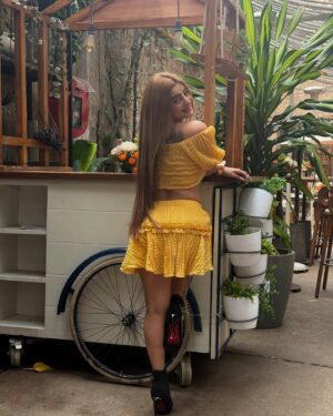Ankita Dave Instagram - 💛🫶🏻