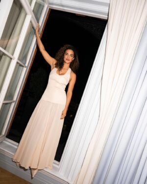 Anna Shaffer Instagram - A perfect night in Claridges to celebrate the @hm Studio Holiday Capule 💎 ✨🍸🤍 #HMstudio