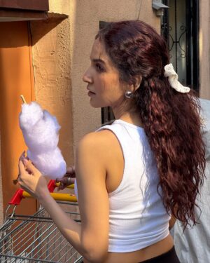 Anoushay Abbasi Instagram - - sweet and purple like my cotton candy 🫧 🍭

@goturkiye @go__istanbul