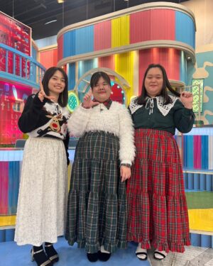 Anri Instagram - 昨年のラヴィットまとめ👗

《はるちゃん @kiriyaharuka 》
tops @topofthehill_koenji 
《わたし》
tops @topofthehill_koenji 
《田辺さん @chikaxxsweet 》
shirt @aileen_by_groggrog_vintage 

👨‍👩‍👦accessory @sunset.somae 

《はるちゃん》
inner @rose_shimokitazawa 
blouse @little_trip_to_heaven 
skirt @rose_shimokitazawa 
《わたし》
shirt @little_trip_to_heaven 
cardigan @rose_shimokitazawa 
《田辺さん》
shirt @flamingo_2nd 

👨‍👩‍👦accessory @sunset.somae 

《はるちゃん》
blouse,cardigan @little_trip_to_heaven_koenji 
skirt @aileen_by_groggrog_vintage 
《わたし》
cardigan @little_trip_to_heaven_koenji 
skirt @big_time_koenji 
《田辺さん》
blouse,best @big_time_koenji 

《はるちゃん》
setup @grapefruitmoon_koenji 
《わたし》
cardigan @aileen_by_groggrog_vintage 
skirt @punyus 
《田辺さん》
cardigan @rose_shimokitazawa 

《はるちゃん》
blouse,cardigan @little_trip_to_heaven 
skirt @aileen_by_groggrog_vintage 
《わたし》
collar @un__5428 
knit @little_trip_to_heaven 
《田辺さん》
cardigan @big_time_shimokitazawa 

《はるちゃん》
blouse @little_trip_to_heaven_koenji 
《わたし》
knit @little_trip_to_heaven_koenji 
skirt @topofthehill_koenji 
《田辺さん》
🐼knit @little_trip_to_heaven_koenji 

《はるちゃん》
onepiece @big_time_koenji 
《わたし》
knit @grapefruitmoon_koenji 

👯‍♂️accessory @gmommy__ 

《はるちゃん》
🦌🎅knit,skirt @topofthehill_shimokitazawa 
《わたし》
shirt,knit @topofthehill_shimokitazawa 
skirt @punyus 
《田辺さん》
shirt @topofthehill_shimokitazawa 
skirt @punyus 

《はるちゃん》
cardigan @lanan_select 
skirt @loueme_official 
《わたし》
cardigan @loueme_official 
《田辺さん》
cardigan  @loueme_official 

👨‍👩‍👦accessory @gmommy__