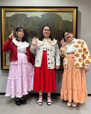 Anri Instagram - 昨年のラヴィットまとめ👗

《はるちゃん @kiriyaharuka 》
tops @topofthehill_koenji 
《わたし》
tops @topofthehill_koenji 
《田辺さん @chikaxxsweet 》
shirt @aileen_by_groggrog_vintage 

👨‍👩‍👦accessory @sunset.somae 

《はるちゃん》
inner @rose_shimokitazawa 
blouse @little_trip_to_heaven 
skirt @rose_shimokitazawa 
《わたし》
shirt @little_trip_to_heaven 
cardigan @rose_shimokitazawa 
《田辺さん》
shirt @flamingo_2nd 

👨‍👩‍👦accessory @sunset.somae 

《はるちゃん》
blouse,cardigan @little_trip_to_heaven_koenji 
skirt @aileen_by_groggrog_vintage 
《わたし》
cardigan @little_trip_to_heaven_koenji 
skirt @big_time_koenji 
《田辺さん》
blouse,best @big_time_koenji 

《はるちゃん》
setup @grapefruitmoon_koenji 
《わたし》
cardigan @aileen_by_groggrog_vintage 
skirt @punyus 
《田辺さん》
cardigan @rose_shimokitazawa 

《はるちゃん》
blouse,cardigan @little_trip_to_heaven 
skirt @aileen_by_groggrog_vintage 
《わたし》
collar @un__5428 
knit @little_trip_to_heaven 
《田辺さん》
cardigan @big_time_shimokitazawa 

《はるちゃん》
blouse @little_trip_to_heaven_koenji 
《わたし》
knit @little_trip_to_heaven_koenji 
skirt @topofthehill_koenji 
《田辺さん》
🐼knit @little_trip_to_heaven_koenji 

《はるちゃん》
onepiece @big_time_koenji 
《わたし》
knit @grapefruitmoon_koenji 

👯‍♂️accessory @gmommy__ 

《はるちゃん》
🦌🎅knit,skirt @topofthehill_shimokitazawa 
《わたし》
shirt,knit @topofthehill_shimokitazawa 
skirt @punyus 
《田辺さん》
shirt @topofthehill_shimokitazawa 
skirt @punyus 

《はるちゃん》
cardigan @lanan_select 
skirt @loueme_official 
《わたし》
cardigan @loueme_official 
《田辺さん》
cardigan  @loueme_official 

👨‍👩‍👦accessory @gmommy__