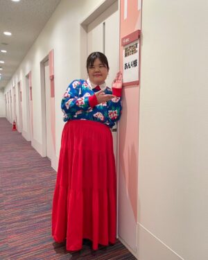 Anri Instagram - 👗いろいろ✨

①
わたし
outer @nugu__official  @nugu.pressroom @among_seoul 
cardigan @nugu__official @nugu.pressroom 

②
はるちゃん @kiriyaharuka 
knit，skirt @rose_shimokitazawa 
田辺さん @chikaxxsweet 
knit @little_trip_to_heaven 
わたし
cardigan @little_trip_to_heaven 
shirt @topofthehill_koenji 

③
はるちゃん
knit @rose_shimokitazawa 
田辺さん
knit @rose_shimokitazawa 

accessory @gmommy__

④
はるちゃん
knit @grapefruitmoon_koenji 
skirt @sollon_official 
わたし
shirt @lanan_select 
knit @sollon_official 
田辺さん
shirt @furugiya_jam_official 

⑤
はるちゃん
skirt @big_time_koenji 
田辺さん
best @little_trip_to_heaven 

⑥
はるちゃん
jacket，inner @topofthehill_koenji 
田辺さん
knit @lanan_select 
blouse @rose_shimokitazawa 
わたし
one-piece @lanan_select 

⑦
わたし
knit @lanan_select 

⑧
はるちゃん
blouse @aileen_by_groggrog_vintage 
cardigan @big_time_koenji 
田辺さん
knit @big_time_koenji 
skirt @aileen_by_groggrog_vintage 
わたし
best @little_trip_to_heaven_koenji 
skirt @big_time_koenji