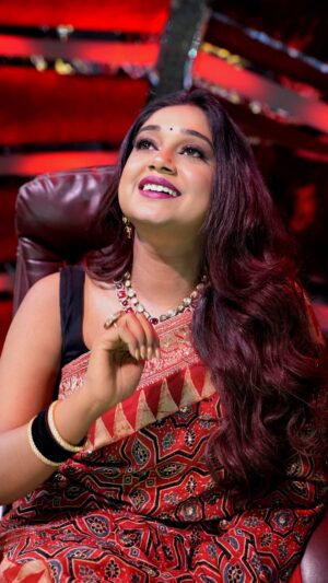 Antara Mitra Instagram - Satrangi Re …… 🦋

MUA - @meghna_make_up_artist 
Hair - @diwakarprasad861 
Styling - @style_by_hetaljogi

Saree by - @kiaayoofficial