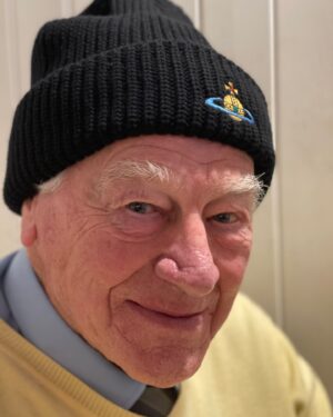 Anthea Turner Instagram - Happy 92nd Birthday Dad 🥳
You’re the bomb and we all love you ♥️
 @wendy_turner_webster came down with the ‘Lurgy’ so our trip the Greenwich Maritime Museum we will do on another day v soon. 
Not been there myself, since I played John Harrison in a Blue Peter film about Longitude wearing an itchy wig ! 🕰️ 😂

Last picture is one I gave Dad in a lovely frame. Mum had come filming with me, it was an about Britain holiday program and the subject was ‘rambling’ you can see here Mums idea of rambling clothes! 
I never saw her in Jeans, anything with a logo and even when she was ill always ‘front door ready’ with lipstick on should anyone pop in. ♥️♥️♥️