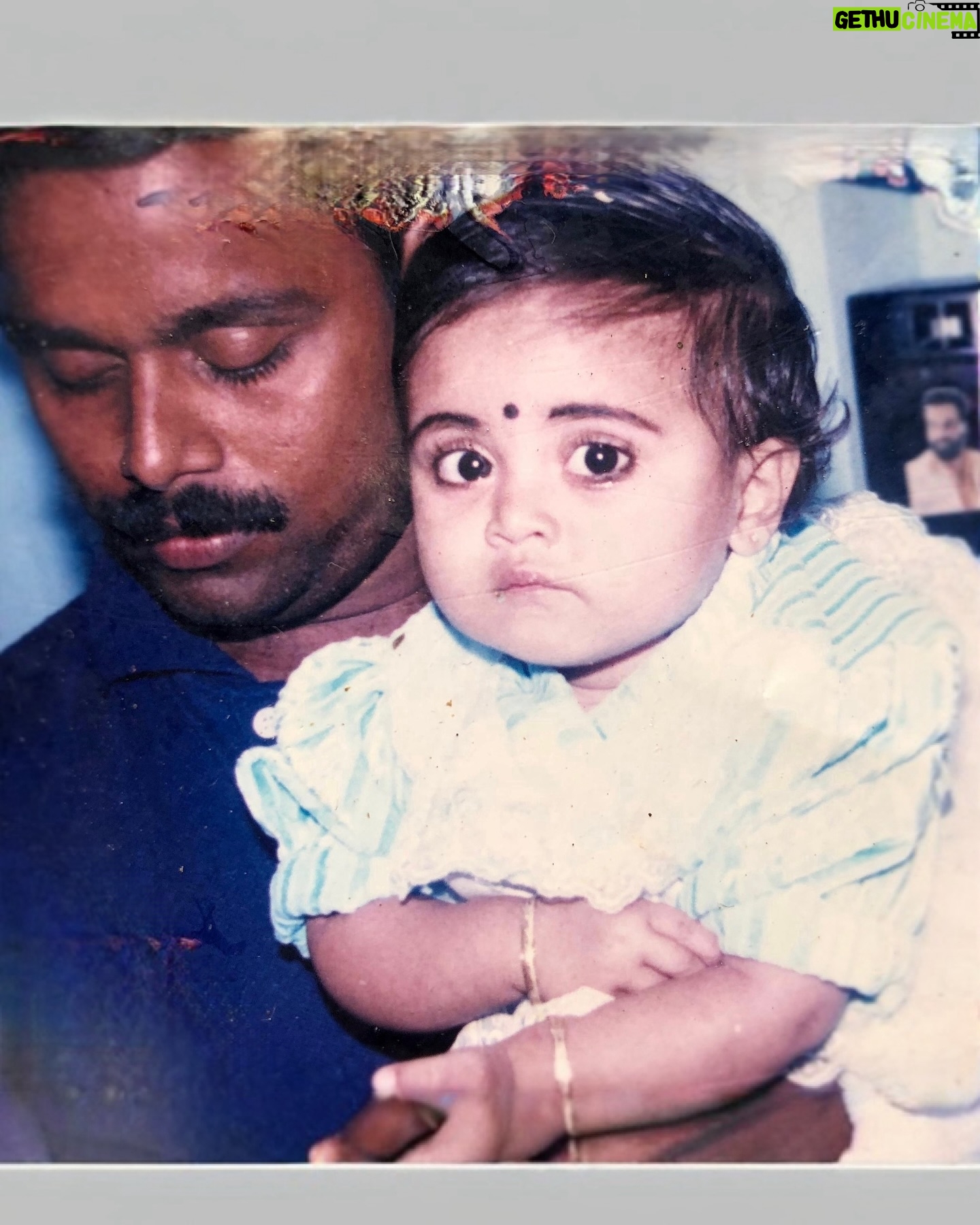 Anu Anand - 9.9K Likes - Happy birthday to my super hero, my dad ♥️♥️♥️♥️
Love you achaaaaa ♥️♥️♥️