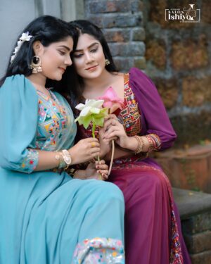 Anu Kanu Instagram - Two of a Kind💜🩵

Cinematography- Ravindu Aberathna 
Production Assistant - Naveen Thilanka 
Costume- H & H bridal Dresses 
HMUA - Iresha Mahaarachchi
Location- Roo Mansala Aluthapola 
Photography- Dinush Madushan