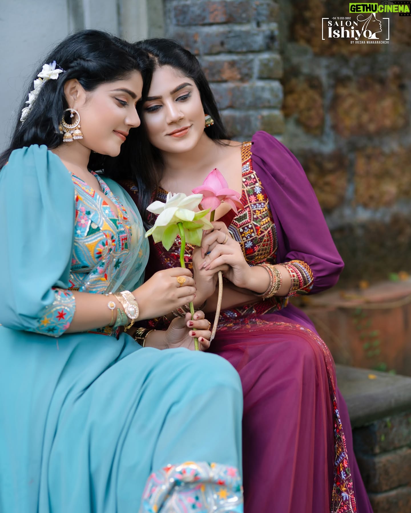 Anu Kanu - 5.5K Likes - Two of a Kindšš©µ
Cinematography- Ravindu Aberathna
Production Assistant - Naveen Thilanka
Costume- H & H bridal Dresses
HMUA - Iresha Mahaarachchi
Location- Roo Mansala Aluthapola
Photography- Dinush Madushan