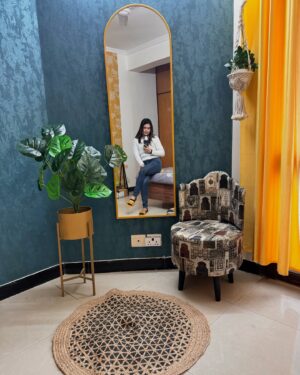 Anwesha Mukherjee Instagram - First week of 2025 has been one of the most productive weeks in a loooooong time coz damn I worked on myself & Ofcourse I have been praying for it. It involved focusing on my work & organise it, getting my studio room set after years of being a content creator, heartfelt conversations and facing his and my own inner demons, setting boundaries, decluttering my head space, crying and healing, being vulnerable and strong, writing daily tasks, planning on social media detox for a day and fixing limited time for Instagram,talking to new people for business development and many many new clients to help them fix their weight loss goals & finally setting small goals for this month for myself 🧿🤗🙏🏼❤️ I am taking each day at time and loving it #newyear #photodump