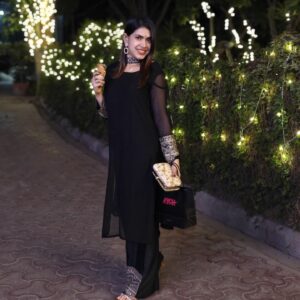 Anwesha Mukherjee Instagram - Lights Love & Healing #diwali