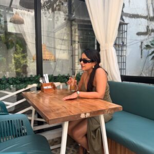 Actress Apoorva Arora HD Photos and Wallpapers February 2025
