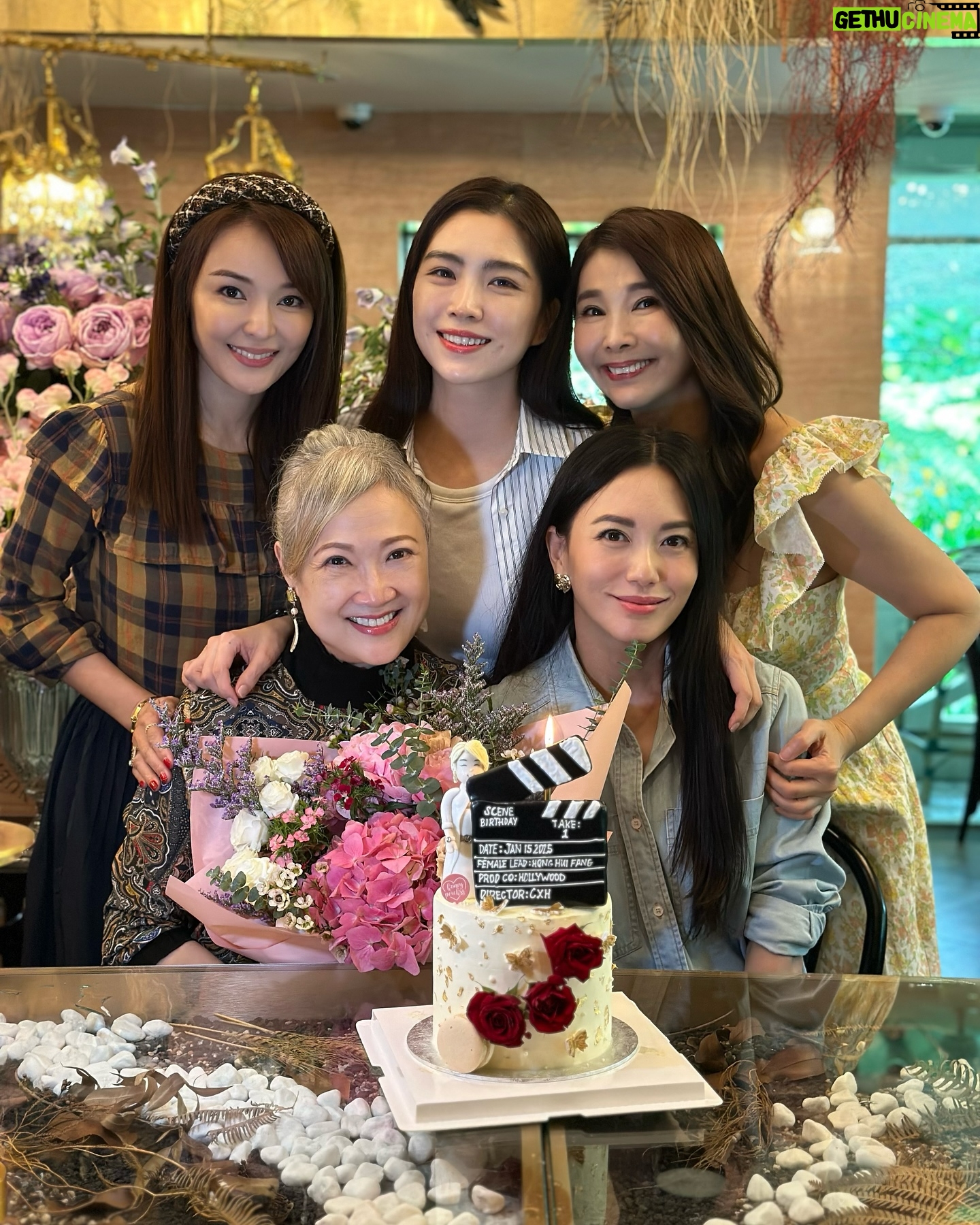 Apple Hong - 656 Likes - 祝我亲爱的慧芳姐 @honghuifang 生日快乐🎂🎉
愿平安喜乐伴随每一天🙏😇 ❤️😘
佳作源源不断来!🎉