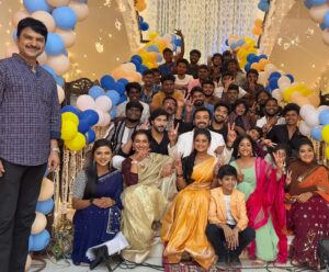 Archana Ananth Instagram - Family♥️ 
Birthday celebrations on the sets of Chi La Sow🥰🥳🧿
#chiranjeevilakshmisowbhagyavathi