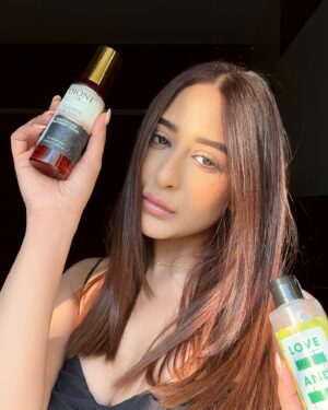 Ariah Agarwal Instagram - Add to Cart 🛒 on repeat!!!
My picks for you! Totally Unsponsored 👼🏻 
(HAIR EDITION 👑)
😍
I have been obsessed with these two products from @dioneukofficial & @lovebeautyandplanet_in 
My hair is longer, stronger & bouncier, no cap 🧢 
Pookies I have listed down the benefits of each product, swipe to spy! 👀
Also, Which products would you recommend I try next?
.
.
#hairgoals #cleanbeauty #dioneukprofessional #lovebeautyandplanet #nykaabeauty #hairtips #hairfall #products2025