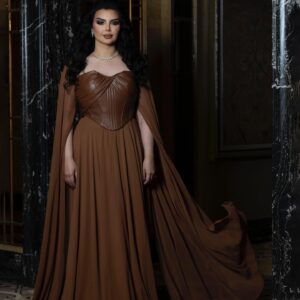 Aseel Hameem Instagram - افراح احد العوائل الكريمه 

دامت افراحكم وسعاده ابديه للعرسان 🤍

#اصيل_هميم 
#افراح 

Styled by @ziadalsaleh 
Dress 👗 @zeenazaki ❤️✨
Diamond 💎 @koohejij 
Photo @reemaphoto_