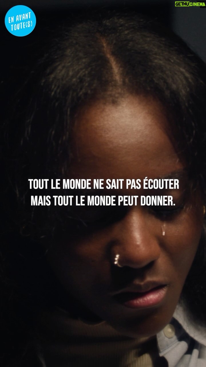 Assa Sylla - 1K Likes - Faites un don sur Enavanttoutes.fr (lien en bio) pour lutter ensemble pour la fin des violences ❤️🩹
Les violences faites aux jeunes, femmes et personnes LGBTQIA sont souvent marquées par l’isolement et le silence. Trop de victimes se sentent jugées, ignorées, et peinent à trouver une écoute attentive et bienveillante.
Parce qu’écouter, accompagner et orienter les personnes victimes de violences à en sortir est un métier, les écoutantes psychosociales d’En avant toute(s) travaillent au quotidien auprès des personnes victimes de violences sur le tchat national Commentonsaime.fr ✨
Votre don permet de continuer à garantir ce soutien vital et à briser le silence 🤗
Vous donnez, on agit et ensemble, on sauve des vies 🫶
Merci à @allegorie.studio, @rahmanabdoul_, @neufdegres, @lulacotton et @alice___david qui ont rendu cette campagne possible!