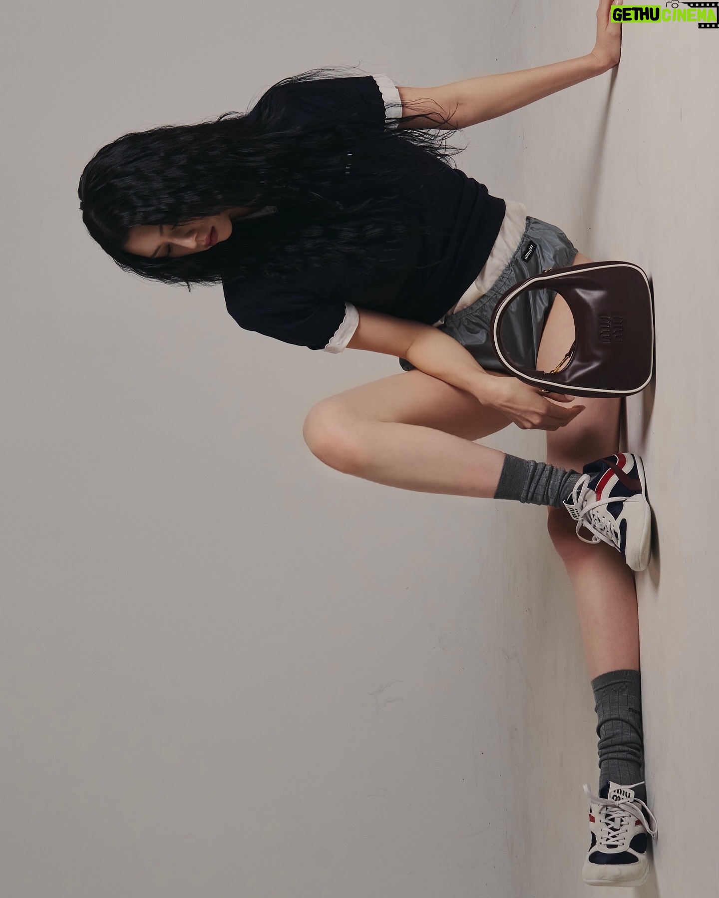 Ayaka Miyoshi - 113.9K Likes - -Miu Miu-
Miu Miu Gymnasium Pop-Up Store
<伊勢丹新宿店 本館1 階 ザ・ステージ /
2階 婦人靴/プロモーション>
2025/2/5~2/11
<阪急うめだ本店1階 コトコトステージ 11>
2025 2/26~3/4
伊勢丹新宿店 本館2階 婦人靴 <ミュウミュウ> と阪急うめだ本店では
購入したスニーカーをカスタマイズすることができる
ミュウミュウ カスタム スタジオもオープン🧚🏻♀️
#MiuMiu
#MiuMiuGymnasium
#pr
@miumiu