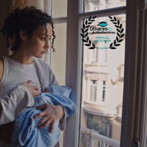 Ayşenil Şamlıoğlu Instagram - Ne yapmışım bitirdiğimiz şu yılda diye dönüp baktığımda sevgili Ece Dizdar’ın ilk yönetmenliği Mükemmel bana ayrı bir mutluluk verdi.Oyuncu arkadaşımın hem senaryosunu hem yönetmenliğini üstlendiği bir işte olmak heyecan ve gurur vericiydi.
Özlem Öçalmaz kendi bebeğiyle filmde yer aldı ve sette her şey bebeğe göre titizlikle düzenlendi.Serdar Orçin ve Özlem’le birlikte bir işte ilk kez yer aldım yan yana gelmek keyif vericiydi.Görüntü yönetmenimiz Eyüp Boz daha öce pek çok kez çalıştığım sette görünce çığlık attığım biri oldu.Müzik Ayberk Konca kurgu Selda Taşkın veeeeee sevgili yapımcı Tayfur Aydın iyi ki varsın büyük desteğin hep bizlerle beraber,sana yürek dolusu teşekkürler.
Ece Dizdar ona inanan  çok profesyonel bir ekiple yola çıktı kamera önü ve arkasında ve hak ettiği Altın Portakal’ı aldı,onu nice işlerde alkışlamak dileğiyle…
#mükemmel #ecedizdar