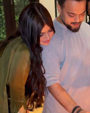 Ayesha Takia Instagram - Happiest birthday to this incredible, courageous, strong, most awesome human.. @abufarhanazmi 🔥🙌🫀🖤
Bestie 4 life! #ayeshatakia