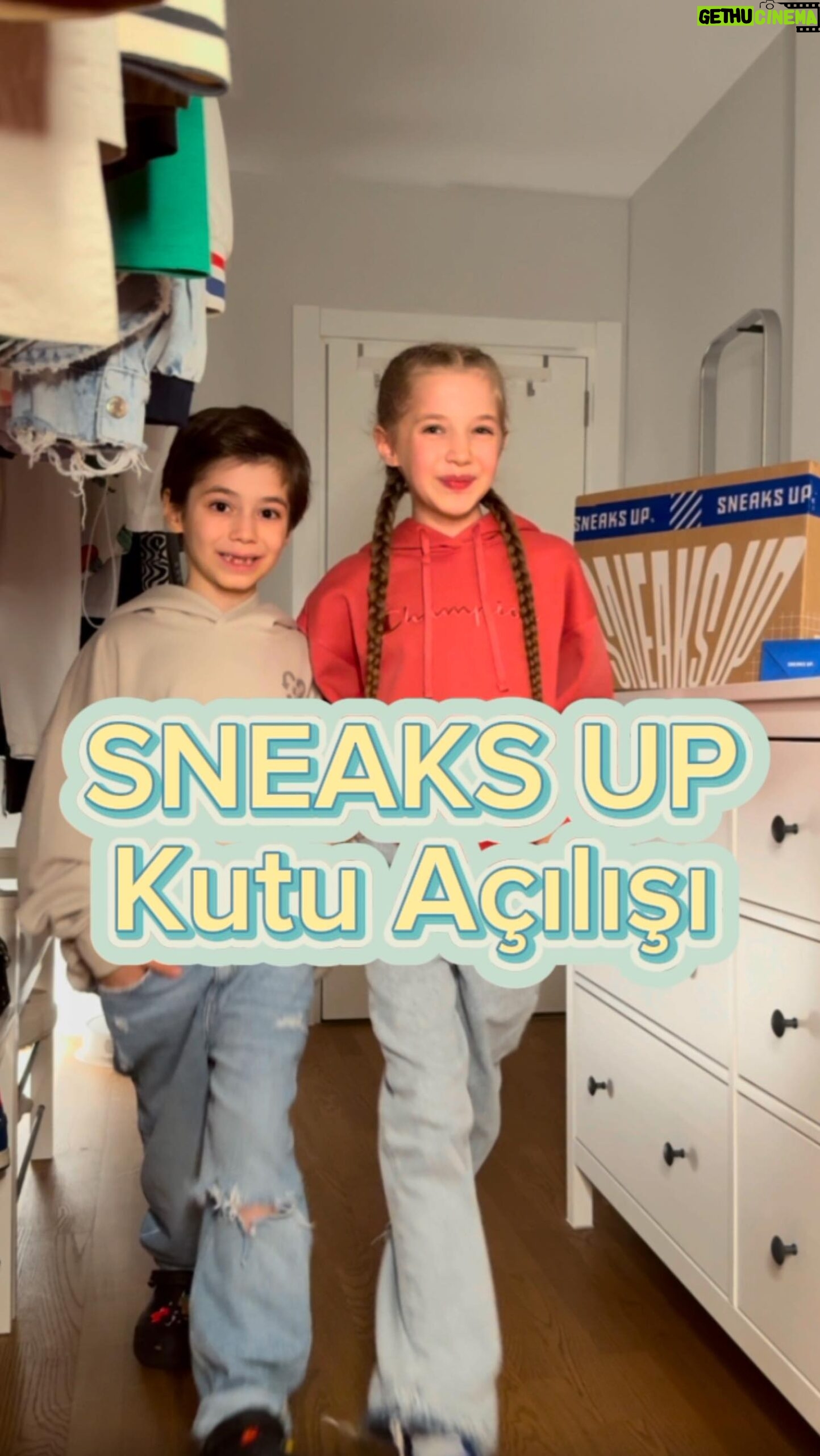 Bade Arazlı - 7K Likes - Sneaks Up’tan gelen PR kutusunu birlikte açıyoruz 🎁✨
Reklam yok sadece hediye
#badearazlı #boraarazlı #sneaksup #sneaksuptr #kutuaçılımı #nike #niketurkiye #nikeayakkabi #nikedunklow #champion #championtürkiye #alışverişvlog #benimlebirgün #kışmodası #işbirliği #ürüntanıtımı #prgönderisi