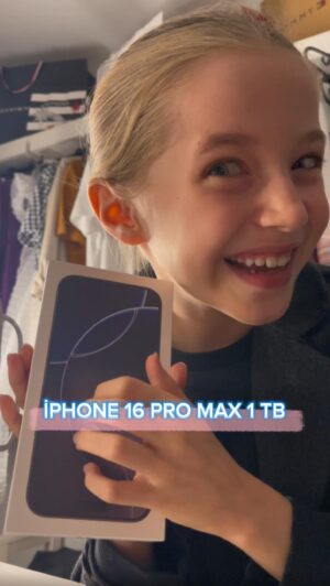 Bade Arazlı Instagram - iPhone 16 Pro Max 1 TB Siyah Titantum Kutu Açılışı 💓
Reklam yok kendi alışverişim ✨
#badearazlı #kutuaçılımı #iphone16promax #iphoneinceleme #appleturkiye #alışverişvlog #benimlebirgün