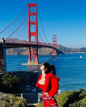 Bai Ling Instagram - Haha I am obsessed with this song do you? Sharing 20pics of me on the #goldengatebridge what an #amazing #sunnyday during my #dayoff #filming in #sanfrancisco that I went everywhere in San Francisco sighting the city’s fabulous beauty. . Which pic do you like? 

Feel #blessed to have the beauty of nature reflecting in my eyes and in my heart’s joy and excitement about life, I believe this is all we are the one  that is making it when our heart is dancing with joy, then what we see is the outside world matching us, giving us what we feel inside. 

I keep #singing this song and eventually my friend found it and we play it in the car, passing beautiful farms and #cows and #horses and beautiful #deers that they are just there living their lives, eating peacefully not pay any attention to anything. So simply in harmony. 

Even though it is winter so cold, still I went to play with the ocean’s big waves, lost in a beautiful deep forest #hiking #eating fresh #oysters on the seaside, some #frenchfood of cause cafe ,watched #goldengate bridge shining it’s glory in different times lights, morning evening, so stunningly beautiful I have been seen it from far away over the #baybridge where my film set is.

Amazing how everyday when the #production car picke me up to #filmset , I see the Golden Gate Bridge from so far away it seamed so so small like a toy, then when I am on it, it is so big and #stunning #powerful .

Well tomorrow to #movieset I will see it become so small again. Anything is about perspective and distance.

Cookie: Knowing that when our perspective changes then the nature of things change too, therefore when we are in trouble or in difficulties, all we have to do is just to change and shift our perspective then things will then charge too. This is exactly how you change your situations from negative to positive. We have the tools to make it the way we want it to be. Beauty is in the eyes of beholders. 

Love from sanfrancisco 💝😛👍

Click the link in my bio or just type in Google: Bai Ling Hollywood Shop to get your 2025 gifts 🎁🔮🧧
https://www.bailinghollywoodshop.com/

#bailingmovie #fashion #portraitphotography #positivevibes #positivity #白靈電影 #白靈時尚