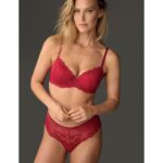 Bar Refaeli