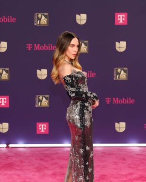 Belinda Instagram - @premiolonuestro