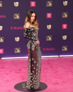 Belinda Instagram - @premiolonuestro