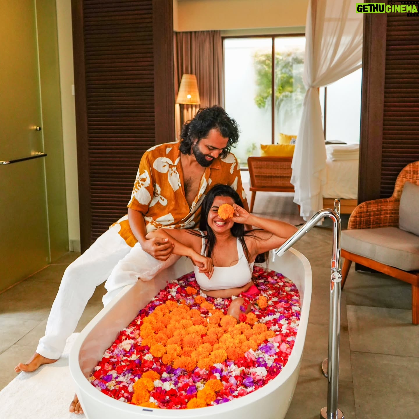 Bhavini Purohit - 8.6K Likes - Soaking in love and petals in the heart of Lombok! ♥️
Location : @thekayanabeachlombok
Amazon Great Republic Day Sale is now live from 13th-19th January .
Get minimum 50%-80% off on 1500 top brands | Same day delivery on 4 Lakh styles | Easy Returns #ad
#AmazonGreatRepublicDaySale #AmazonFashion #ad#getstyledwithamazon #AmazonGreatPrices #AmazonExcitingDeals #PrimeEarlyAccess #getextradiscountwithprime