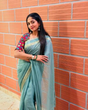 Bhavya Gowda Instagram - 🩵🤍 

Saree& Blouse by : @anthariya_silks 

Captured by my Cutie @anusharai_official ❤️

#BBK11 #colorskannada #biggbosskannada #jiocinema #biggboss #contestant #artistlife #kannada #hosaadyaaya #geetha #bhavya #bhavyagowda #bhavyagowda670 #tigressbhavya