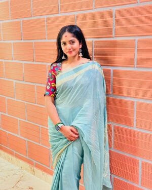 Bhavya Gowda Instagram - 🩵🤍 

Saree& Blouse by : @anthariya_silks 

Captured by my Cutie @anusharai_official ❤️

#BBK11 #colorskannada #biggbosskannada #jiocinema #biggboss #contestant #artistlife #kannada #hosaadyaaya #geetha #bhavya #bhavyagowda #bhavyagowda670 #tigressbhavya