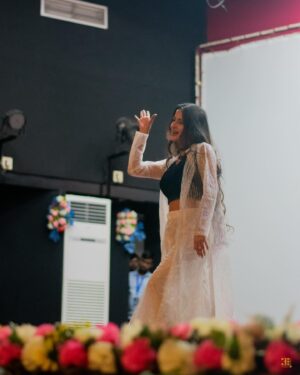 Bhoomika Dash Instagram - NIT Rourkela, you are ♥️
Will try to express my gratitude in words … I am so speechless and indebted with all the love that you have showered me with. Thank you for your kind patience 🥹🤌🏻♥️
Shot by @thirdeye.nitrkl