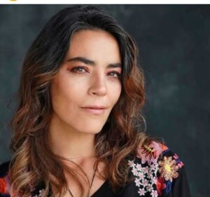 Bibiana Navas Instagram - Super Girl !! @sandrareyesactrizoficial gracias bella , me encantò trabajar contigo , gracias por los momentos compartidos, no fueron muchos pero fueron Siempre especiales 🌸❤️, gracias por mostrarme el año pasado “el encuentro de la Montaña “ tu Siempre tan conectada con la tierra. Abrazo infinito Sandrita 🌸🌸🌸🌸🙏🙏🙏