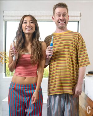 Brenda Song Instagram - MAY THIS KIND OF LOVE FIND ME!!! ♥️😭 

@culkamania and @brendasong divulge all the adorable details about their swoon-worthy love story for Cosmopolitan’s Love Issue. Head to the link in bio to read the full story.

Photographer: @richardkernstudio
Stylist: @branduh
Interview: @hunterh
Hair: @claytonhawkins
Makeup: @kristeeliu
Grooming: @anissaemily
Manicure: @nailsbyemikudo
Prop Stylist: @betteradams
Production: @crawfordandcoproductions
