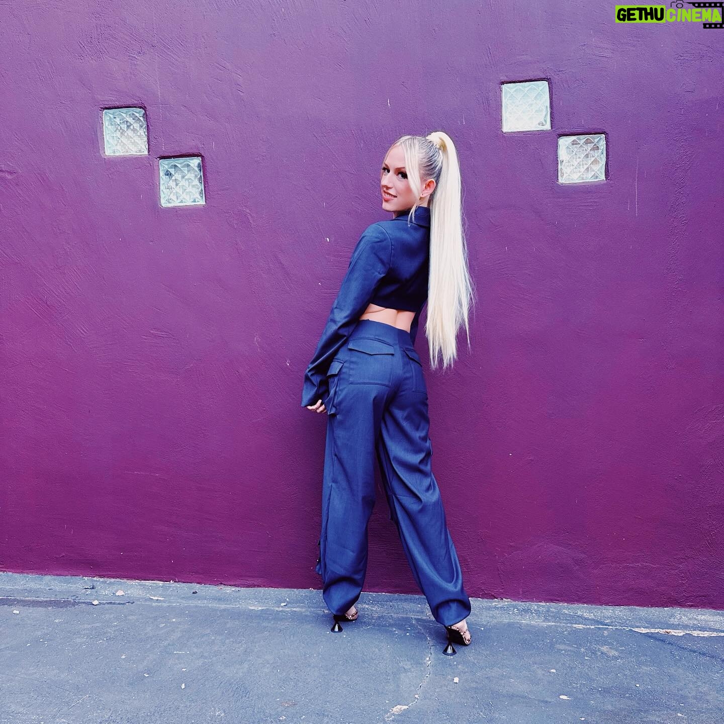 Bria Vinaite - 4.8K Likes - Left the house (for 30 minutes)