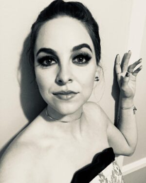 Brittany Curran Instagram - Oh do be sure to have a fabulous Friday night, Dahhhhling 💋🎀🍾💫

#LosAngeles #fridayvibes #fridaynight #lookoftheday