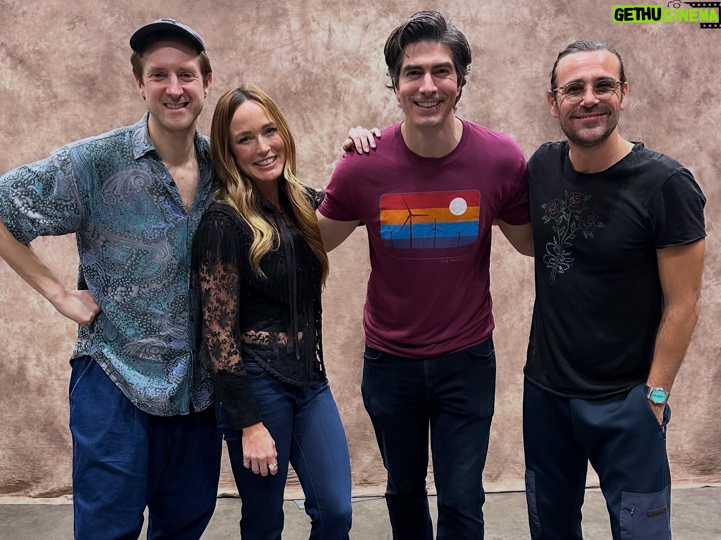 Caity Lotz - 96.9K Likes - Was so nice meeting some fans and hanging with the old crew. Thank you to everyone who came out to #megaconorlando this weekend to hang! I love hearing how much the shows mean to you and I am so grateful to be a part of your lives even it’s just a little bit 🥰xoxo