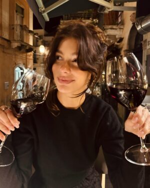 Camila Morrone Instagram - Sicilia, ti amo 🍝🍷
