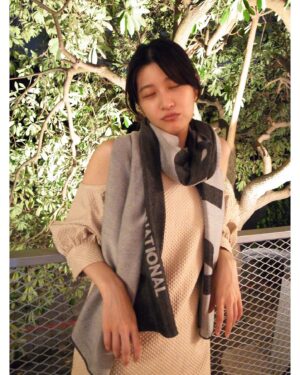 Cammy Chiang Instagram - 天氣變冷了，該加件衣服了
但我還懶得換季我的衣櫃😌🍵
還是就，算了 ？？？

閨蜜少女幫我做的裙子
Dress @yutingthegoldfish 
有夠暖❤️😘（人跟衣服都是）

#她的日常興趣
#我知道很不日常