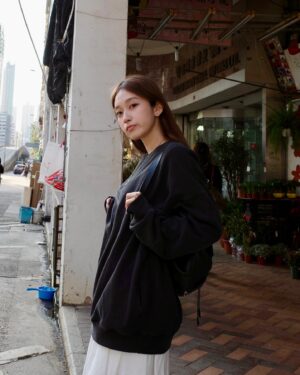 Candy Wong Instagram - ·
好溫暖嘅陽光🌱🍅🌼
Hello大家👋🏻好耐無見