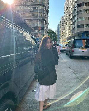 Candy Wong Instagram - ·
好溫暖嘅陽光🌱🍅🌼
Hello大家👋🏻好耐無見